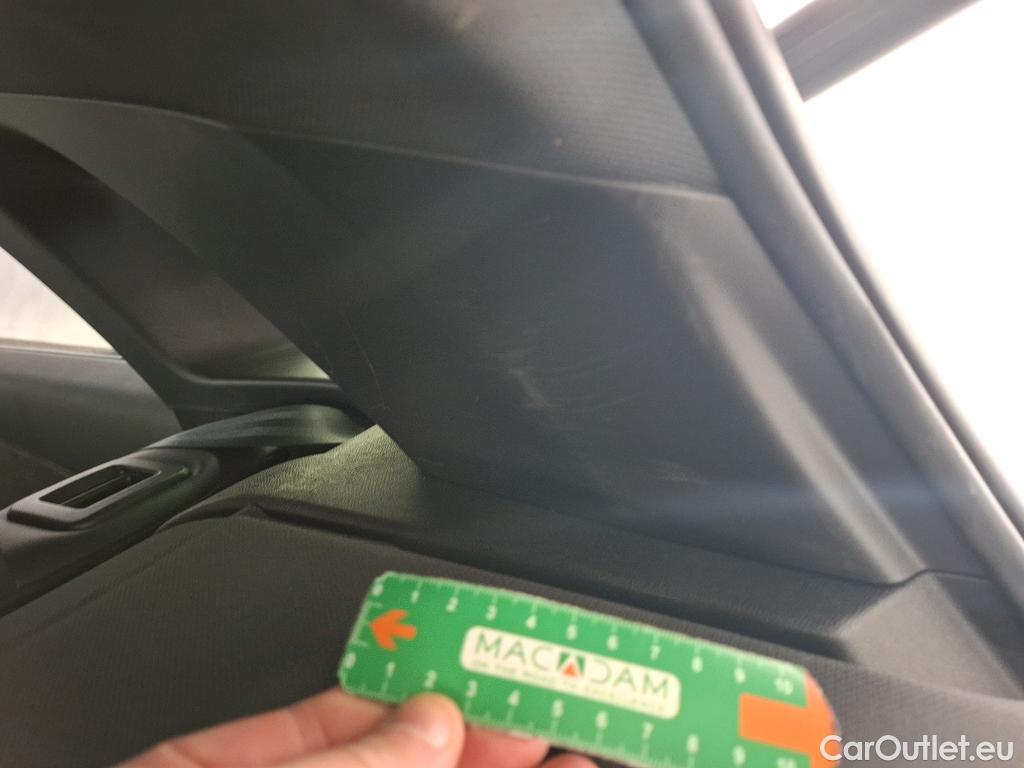  DS  DS7 DS DS 7 Crossback / 2017 / 5P / SUV E-TENSE 225 PERFORMANCE Line #1