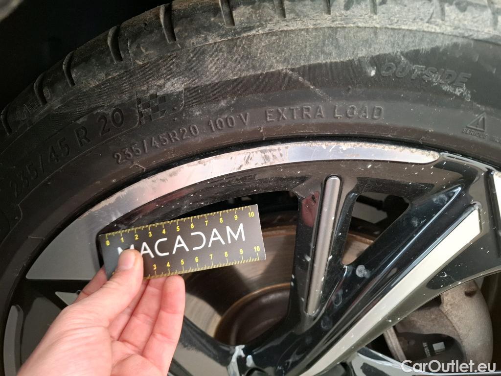  DS  DS7 DS DS 7 Crossback / 2017 / 5P / SUV E-TENSE 4x4 300 Louvre(SL)
 #24