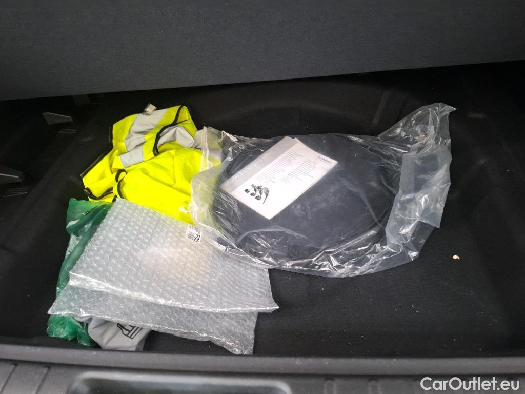  Hyundai  i30 HYUNDAI Kona / 2023 / 5P / SUV BEV 65KWH ELECTRIQUE 217CH CREATIVE #10