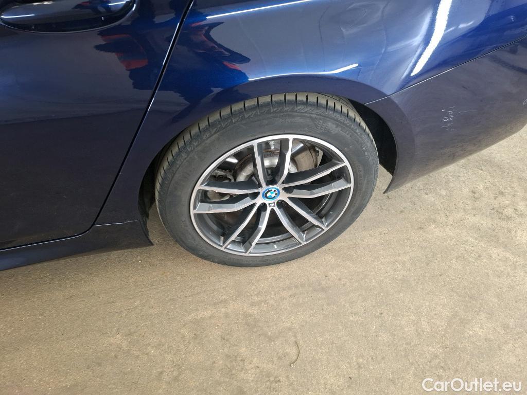  Bmw  Serie 5 BMW Série 5 Touring / 2020 / 5P / Break 530e 292ch M Sport BVA8 #11