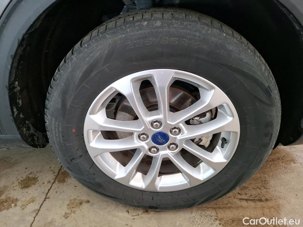  Ford  Kuga FORD  / 2019 / 5P / SUV 2.5 Dur 225 hybrid PHEV Pshift Titanium #50