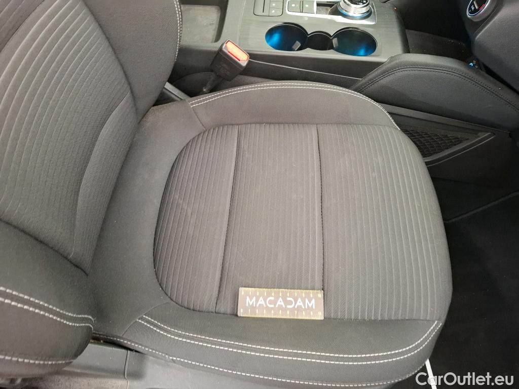  Ford  Kuga FORD  / 2019 / 5P / SUV 2.5 Dur 225 hybrid PHEV Pshift Titanium #35