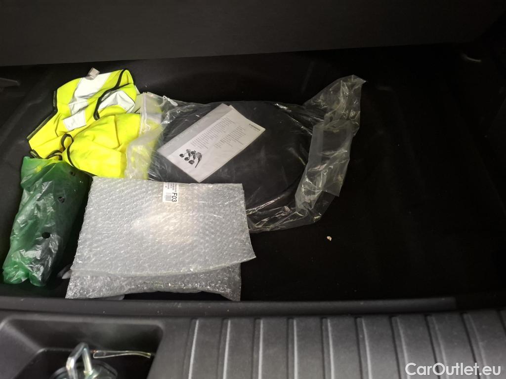  Hyundai  i30 HYUNDAI Kona / 2023 / 5P / SUV BEV 65KWH ELECTRIQUE 217CH CREATIVE #29