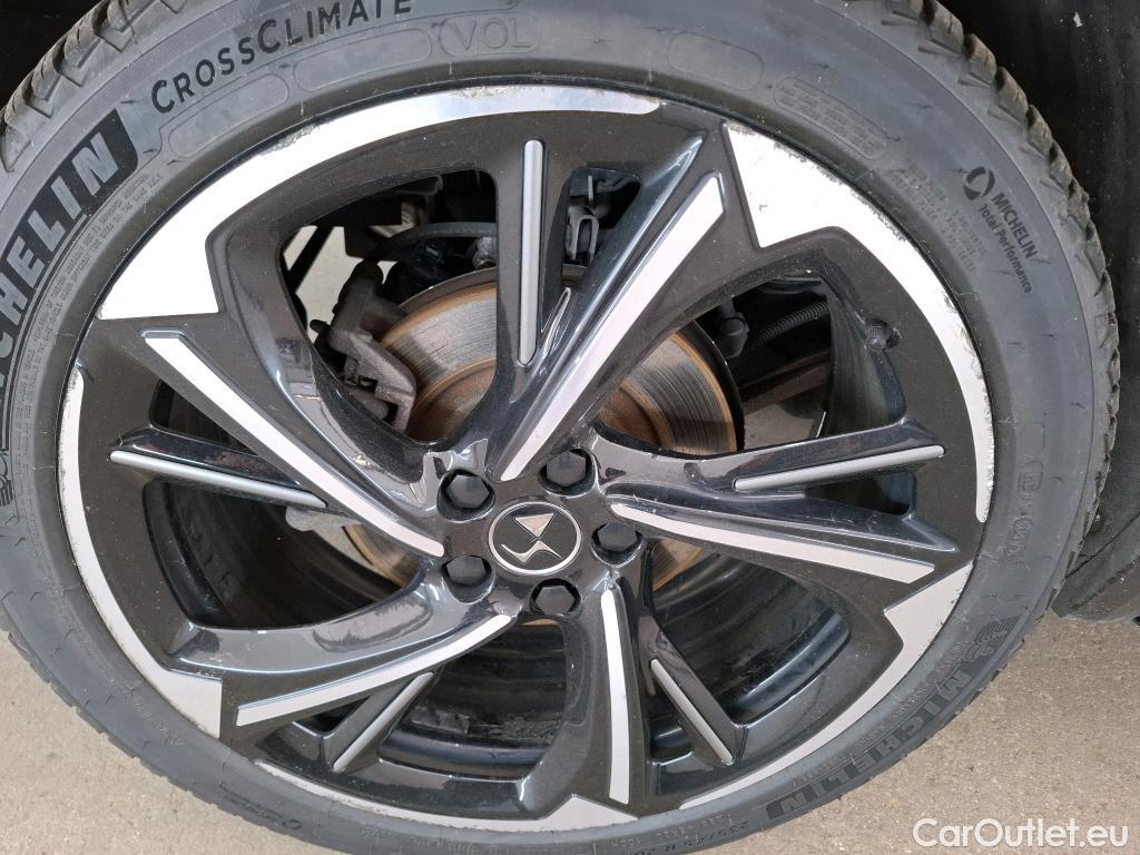  DS  DS7 DS DS 7 Crossback / 2017 / 5P / SUV E-TENSE 4x4 300 Louvre(SL)
 #16