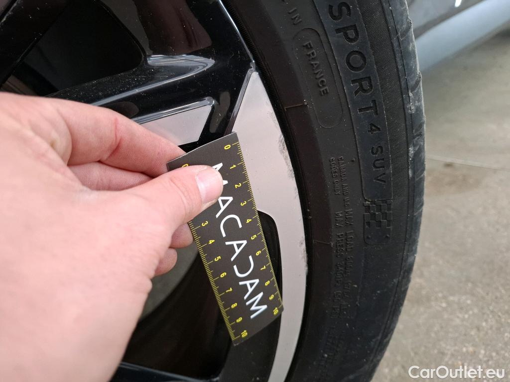  DS  DS7 DS DS 7 Crossback / 2017 / 5P / SUV E-TENSE 4x4 300 Louvre(SL)
 #12