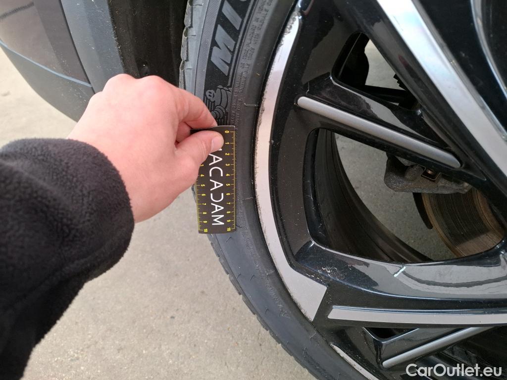  DS  DS7 DS DS 7 Crossback / 2017 / 5P / SUV E-TENSE 4x4 300 Louvre(SL)
 #21