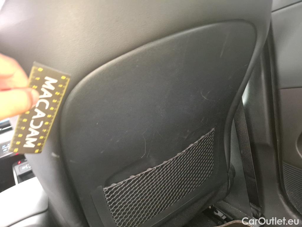  Hyundai  i30 HYUNDAI Kona / 2023 / 5P / SUV BEV 65KWH ELECTRIQUE 217CH CREATIVE #8