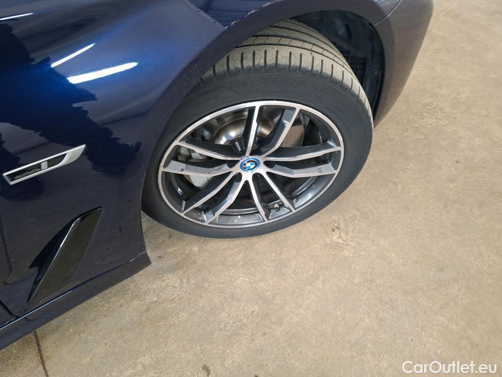  Bmw  Serie 5 BMW Série 5 Touring / 2020 / 5P / Break 530e 292ch M Sport BVA8 #18