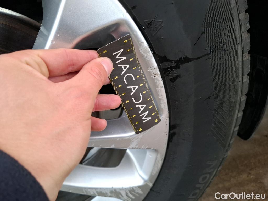  Ford  Kuga FORD  / 2019 / 5P / SUV 2.5 Dur 225 hybrid PHEV Pshift Titanium #13