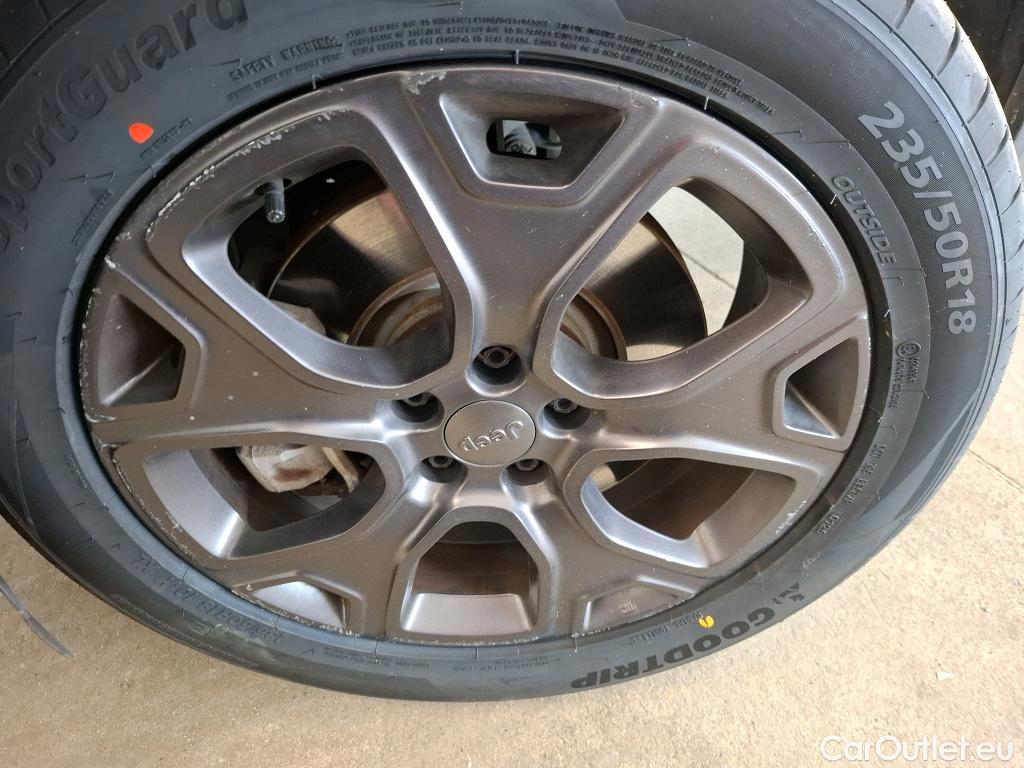  Jeep  Patriot JEEP Renegade / 2018 / 5P / SUV 1.3 TURBO T4 190PS 4XE 80TH ANNIVERSARY(SP) #11