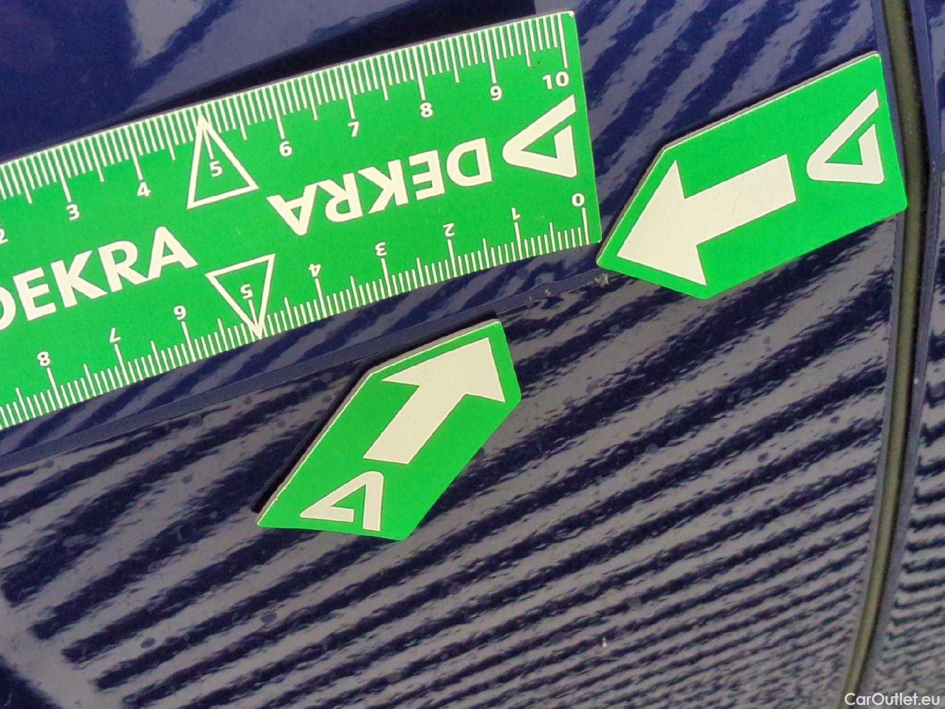  KIA  Ev6 KIA  / 2021 / 5P / SUV BEV 77.4 KWH 4WD AIR DESIGN #6