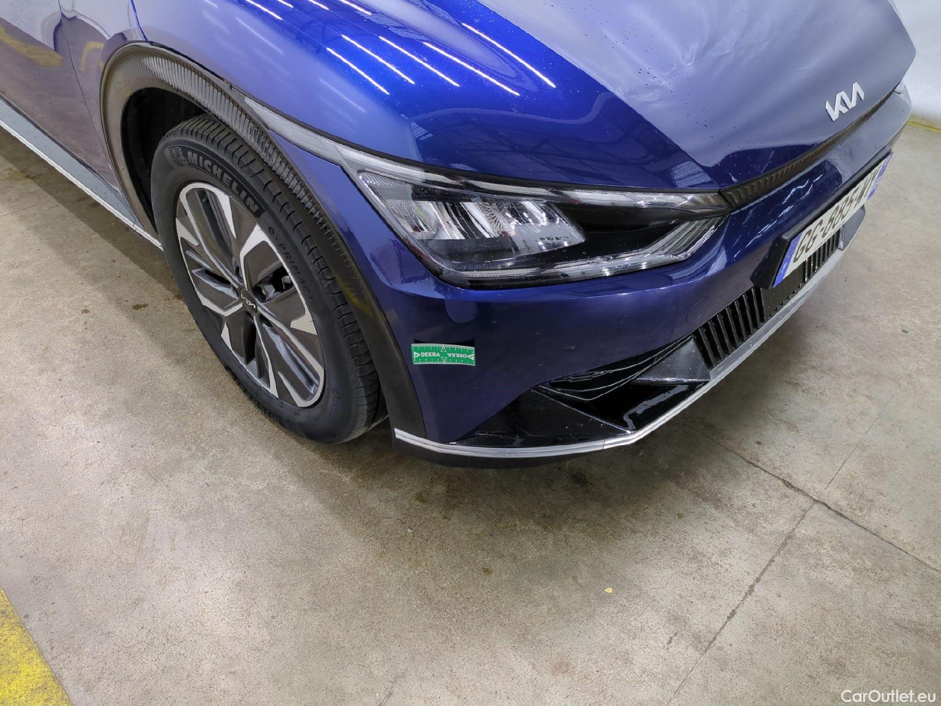  KIA  Ev6 KIA  / 2021 / 5P / SUV BEV 77.4 KWH 4WD AIR DESIGN #15