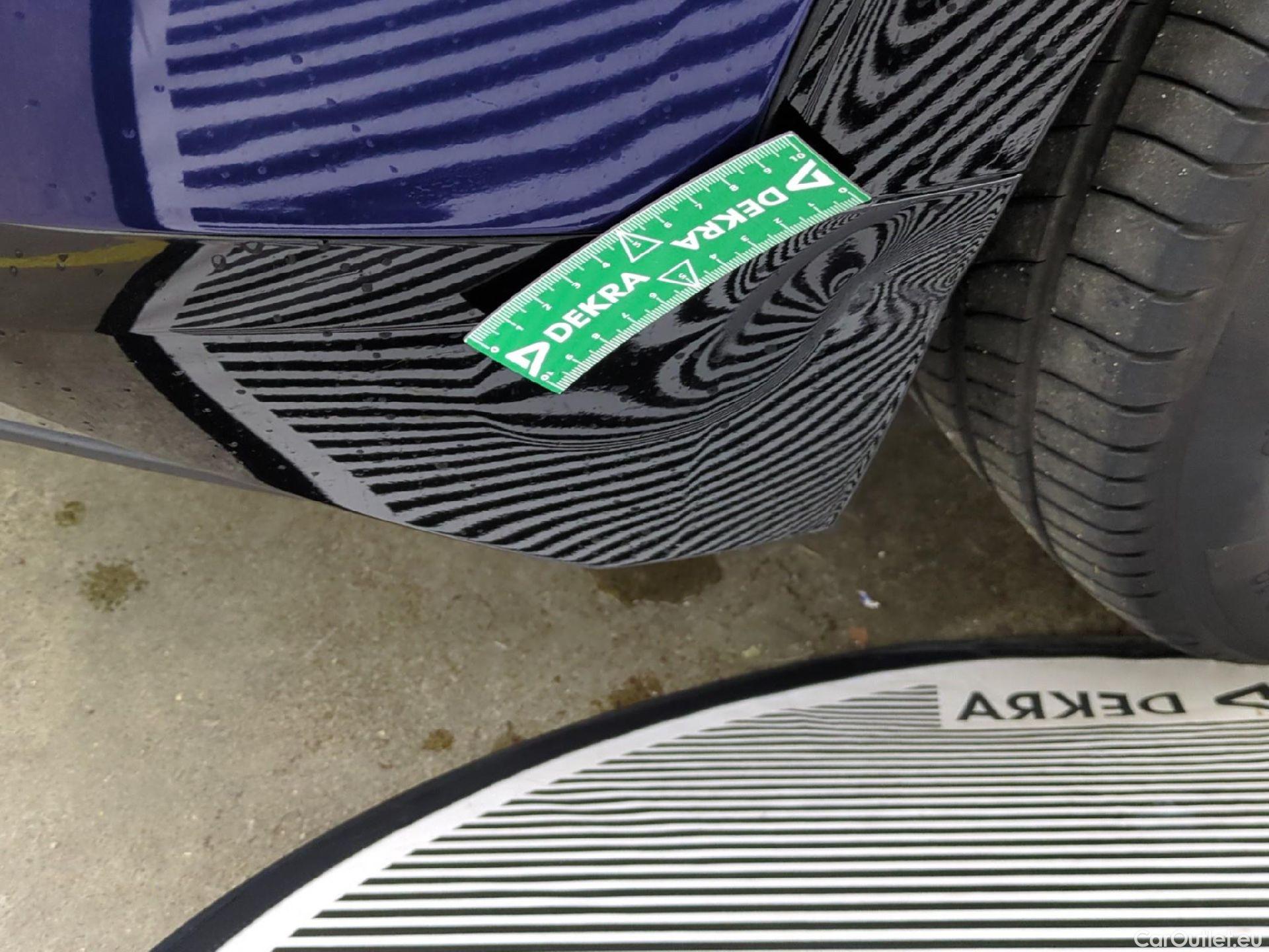  KIA  Ev6 KIA  / 2021 / 5P / SUV BEV 77.4 KWH 4WD AIR DESIGN #22