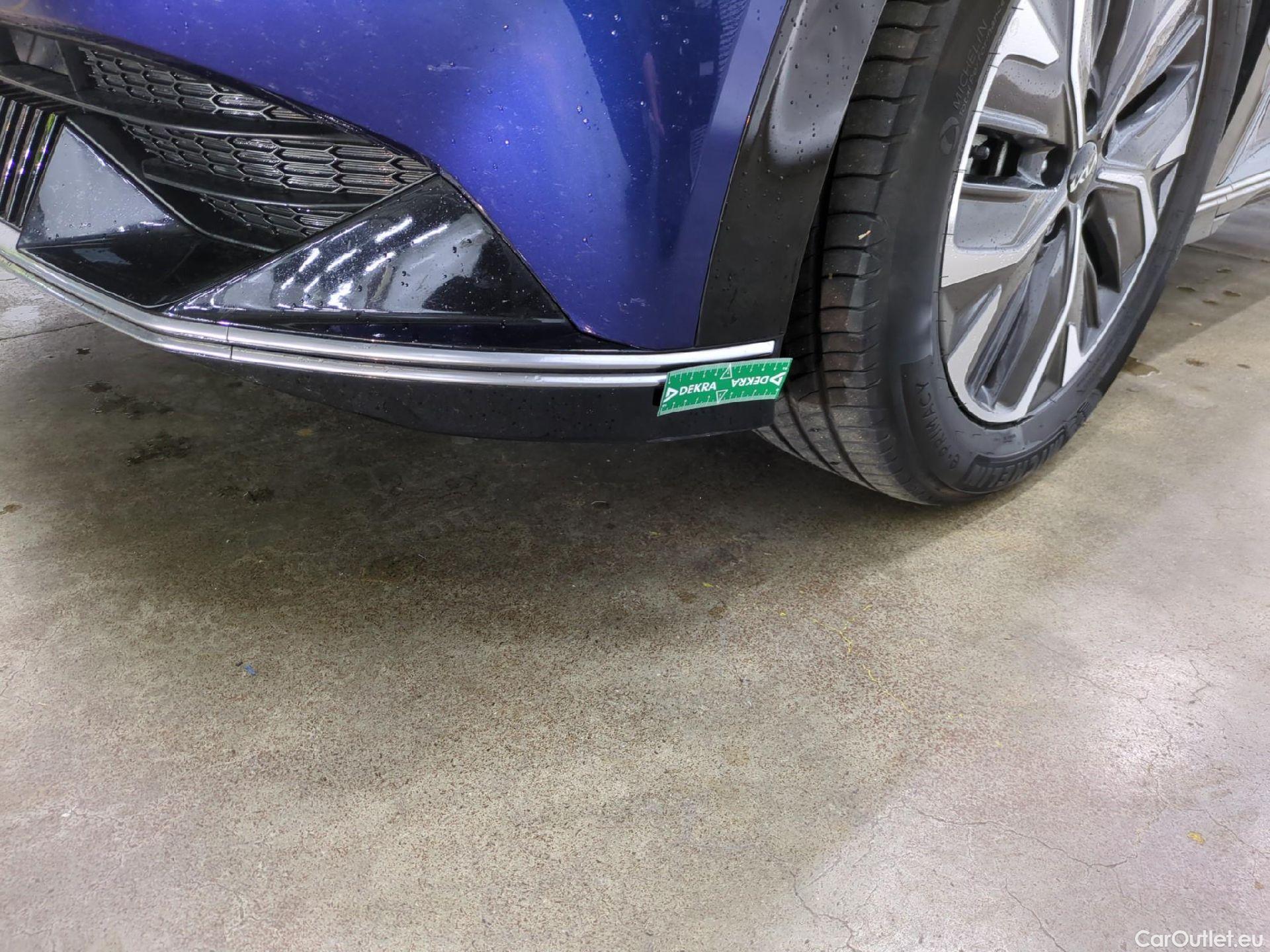  KIA  Ev6 KIA  / 2021 / 5P / SUV BEV 77.4 KWH 4WD AIR DESIGN #17