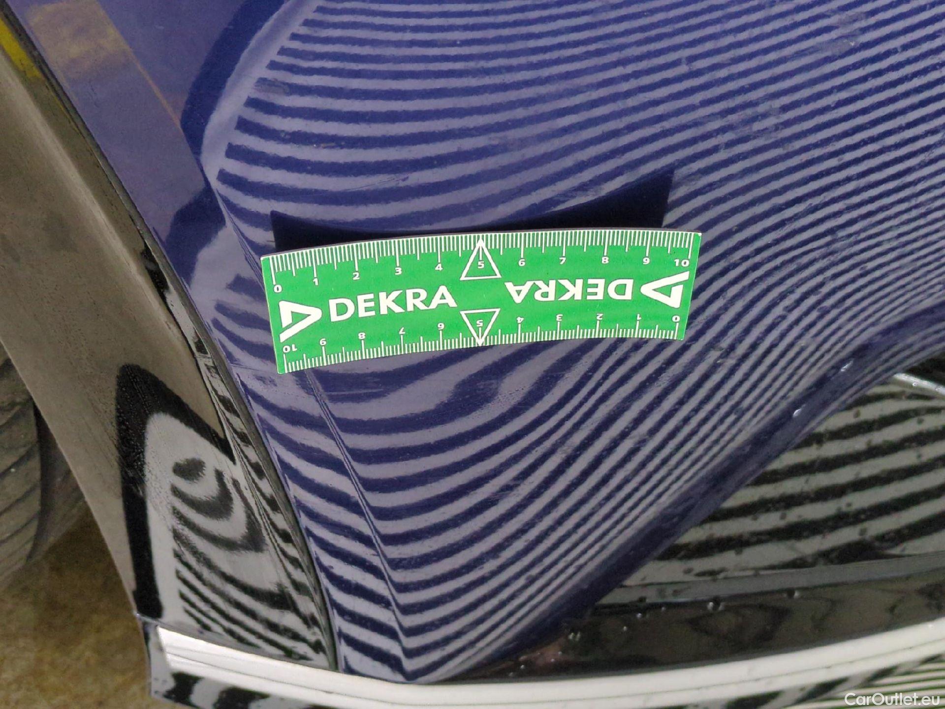  KIA  Ev6 KIA  / 2021 / 5P / SUV BEV 77.4 KWH 4WD AIR DESIGN #16