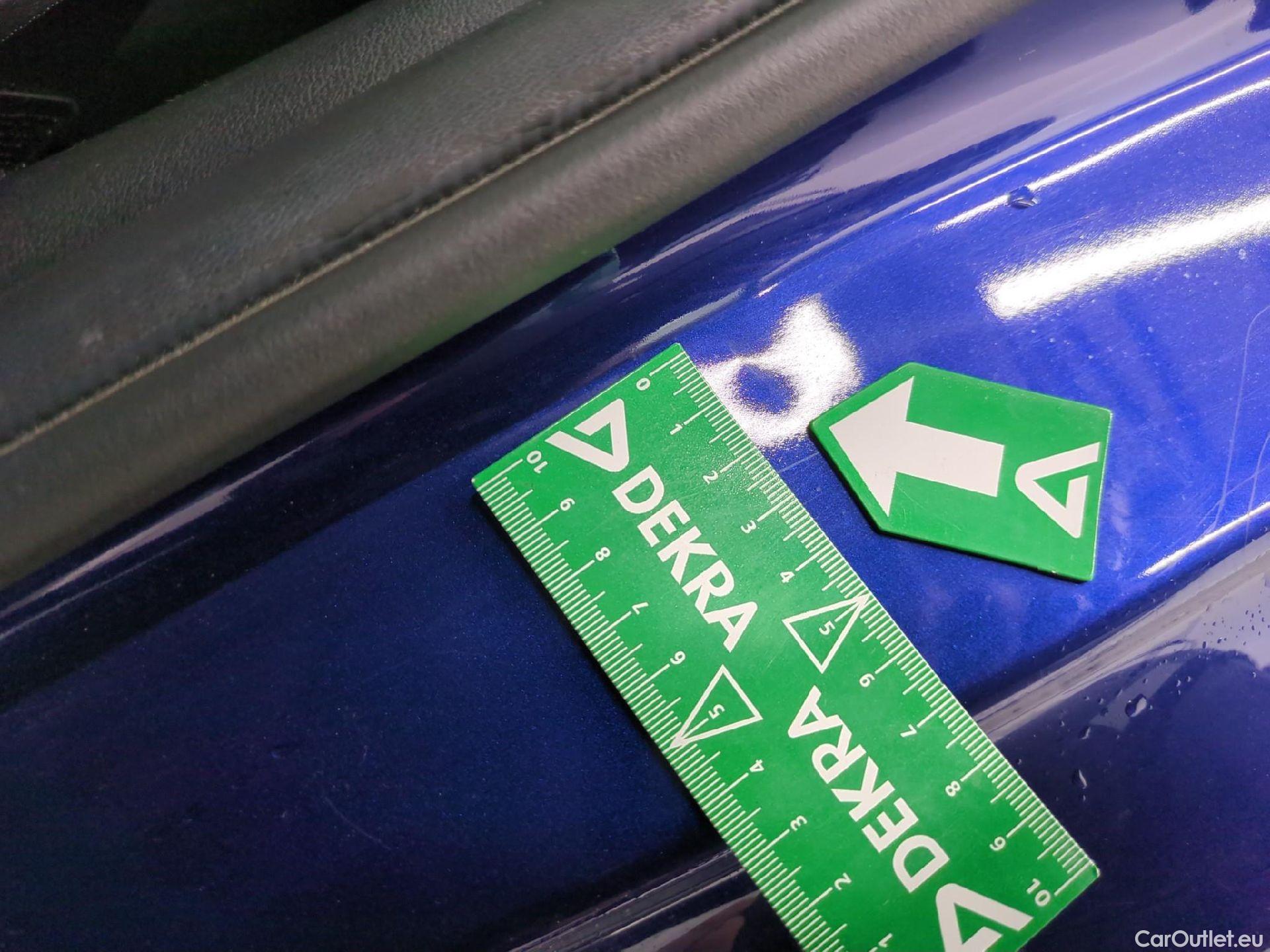  KIA  Ev6 KIA  / 2021 / 5P / SUV BEV 77.4 KWH 4WD AIR DESIGN #2