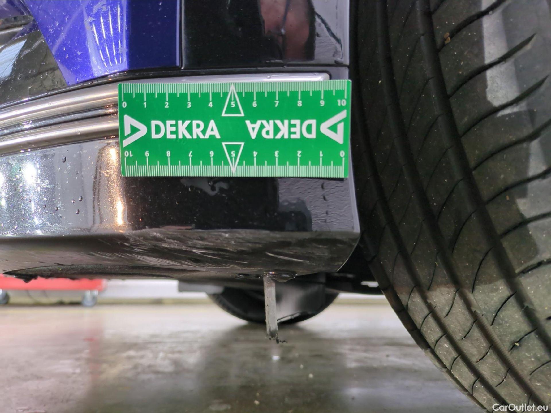  KIA  Ev6 KIA  / 2021 / 5P / SUV BEV 77.4 KWH 4WD AIR DESIGN #18