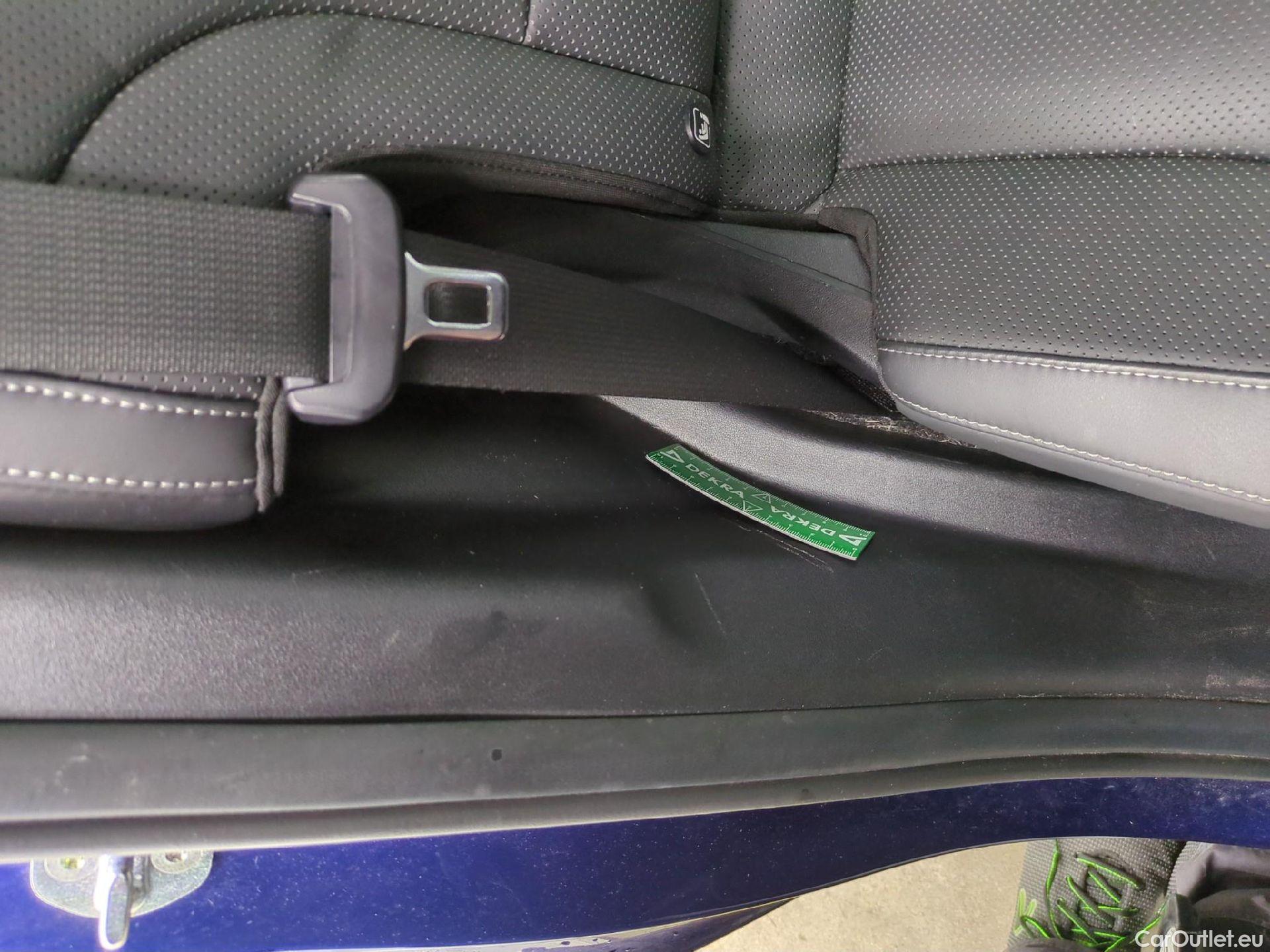  KIA  Ev6 KIA  / 2021 / 5P / SUV BEV 77.4 KWH 4WD AIR DESIGN #8