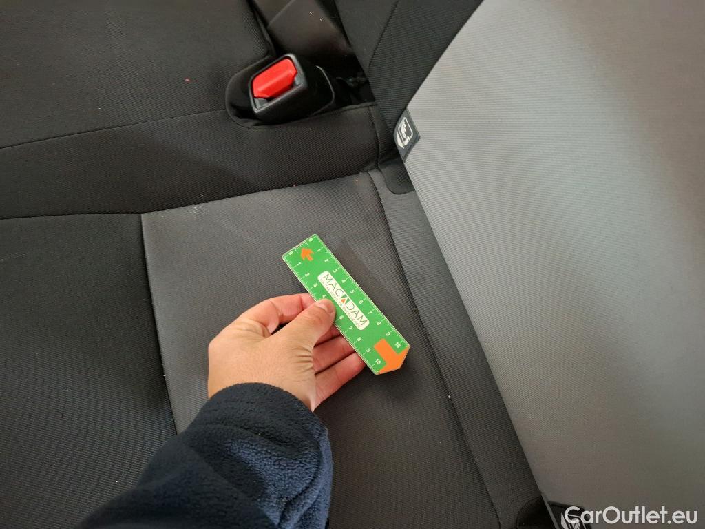  Toyota  Yaris TOYOTA  Hybride 5p Berline 1.5 VVT-I HYBRID France Business #8