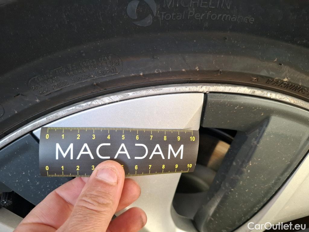  Tesla  Model Y TESLA  / 2020 / 5P / SUV Grand Autonomie Dual Motor AWD #18