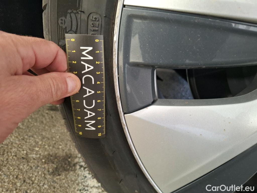  Tesla  Model Y TESLA  / 2020 / 5P / SUV Grand Autonomie Dual Motor AWD #16