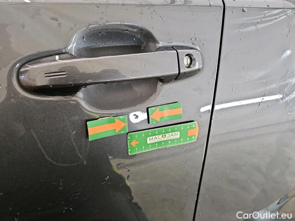  Toyota  C-HR TOYOTA  / 2016 / 5P / SUV 1.8 HYBRIDE 122 COLLECTION #31