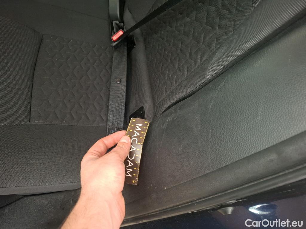  Toyota  Corolla TOYOTA  / 2018 / 5P / Berline Hybride 122h Dynamic Business Stage Acad #25