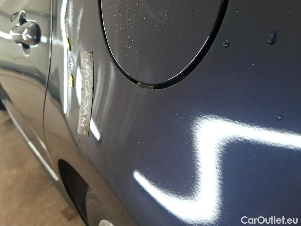  Toyota  Corolla TOYOTA  / 2018 / 5P / Berline Hybride 122h Dynamic Business Stage Acad #36