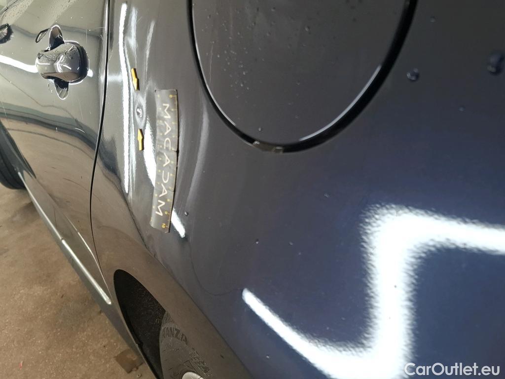  Toyota  Corolla TOYOTA  / 2018 / 5P / Berline Hybride 122h Dynamic Business Stage Acad #35