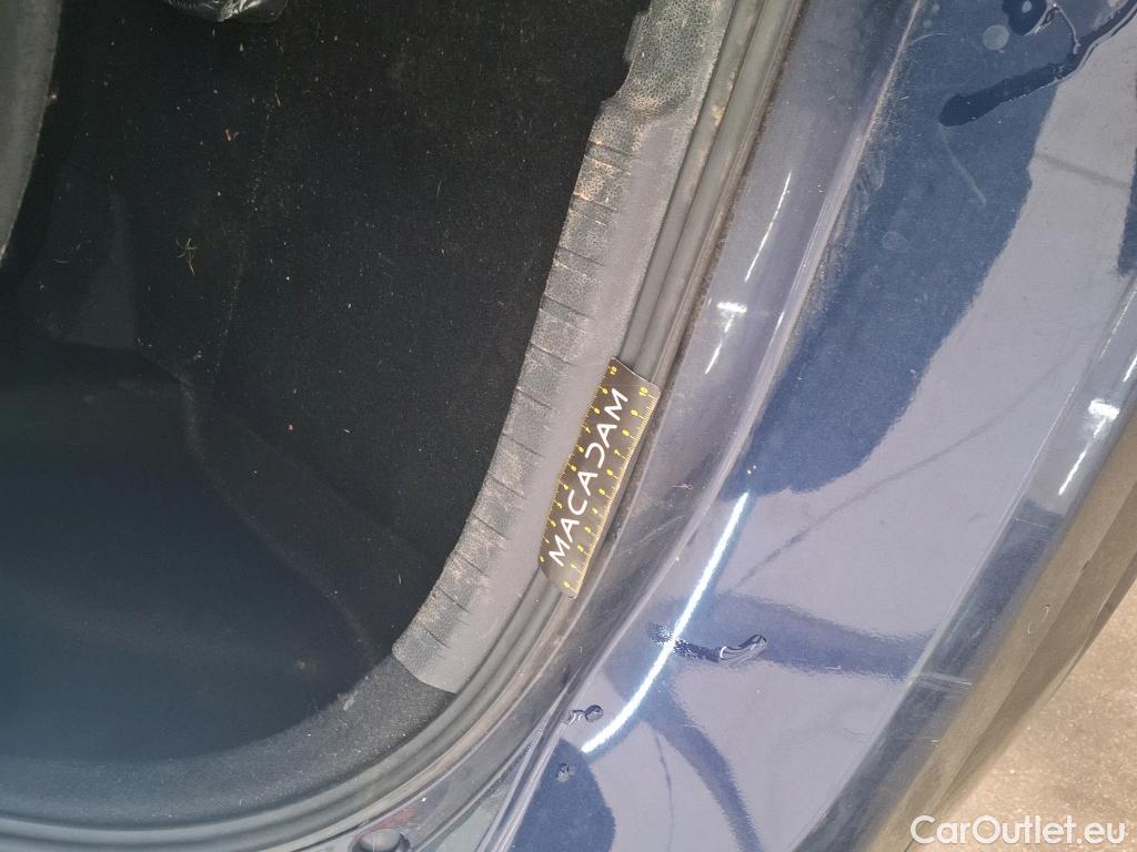  Toyota  Corolla TOYOTA  / 2018 / 5P / Berline Hybride 122h Dynamic Business Stage Acad #19