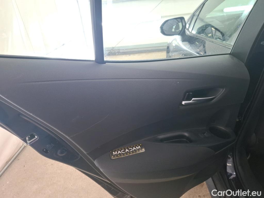  Toyota  Corolla TOYOTA  / 2018 / 5P / Berline Hybride 122h Dynamic Business Stage Acad #21