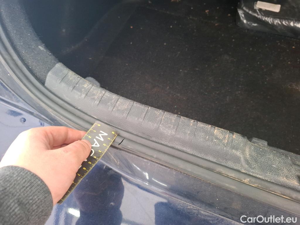  Toyota  Corolla TOYOTA  / 2018 / 5P / Berline Hybride 122h Dynamic Business Stage Acad #20