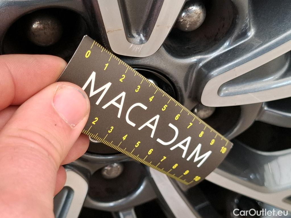  Hyundai  Tucson HYUNDAI  / 2018 / 5P / SUV 1.6 CRDI 136 PREMIUM #4