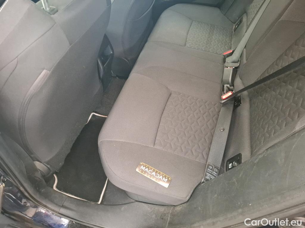  Toyota  Corolla TOYOTA  / 2018 / 5P / Berline Hybride 122h Dynamic Business Stage Acad #40