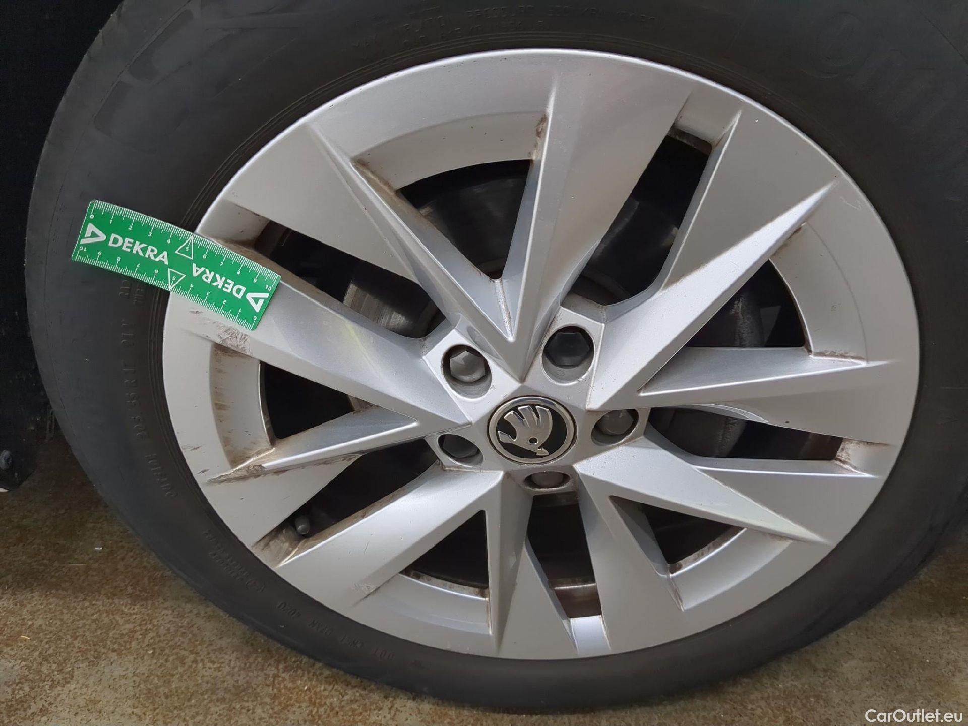  Skoda  Octavia  Break Style 2.0 TDI 150CV BVA7 E6dT #3