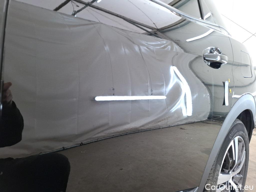  Peugeot  3008 PEUGEOT  / 2020 / 5P / SUV 1.6 HYBRID 225 E-EAT8 Allure Pack #17