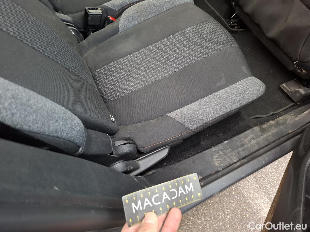  Peugeot  5008  Active Business 1.2 PureTech 130CV BVA8 E6d #58