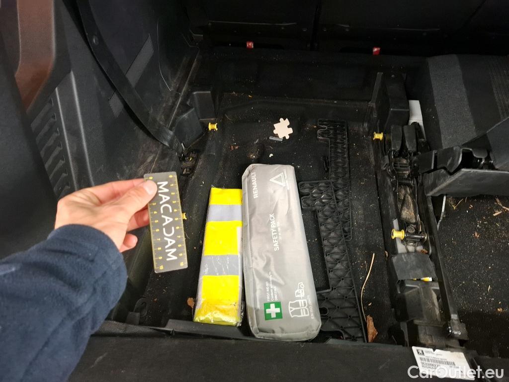  Peugeot  5008  Active Business 1.2 PureTech 130CV BVA8 E6d #15