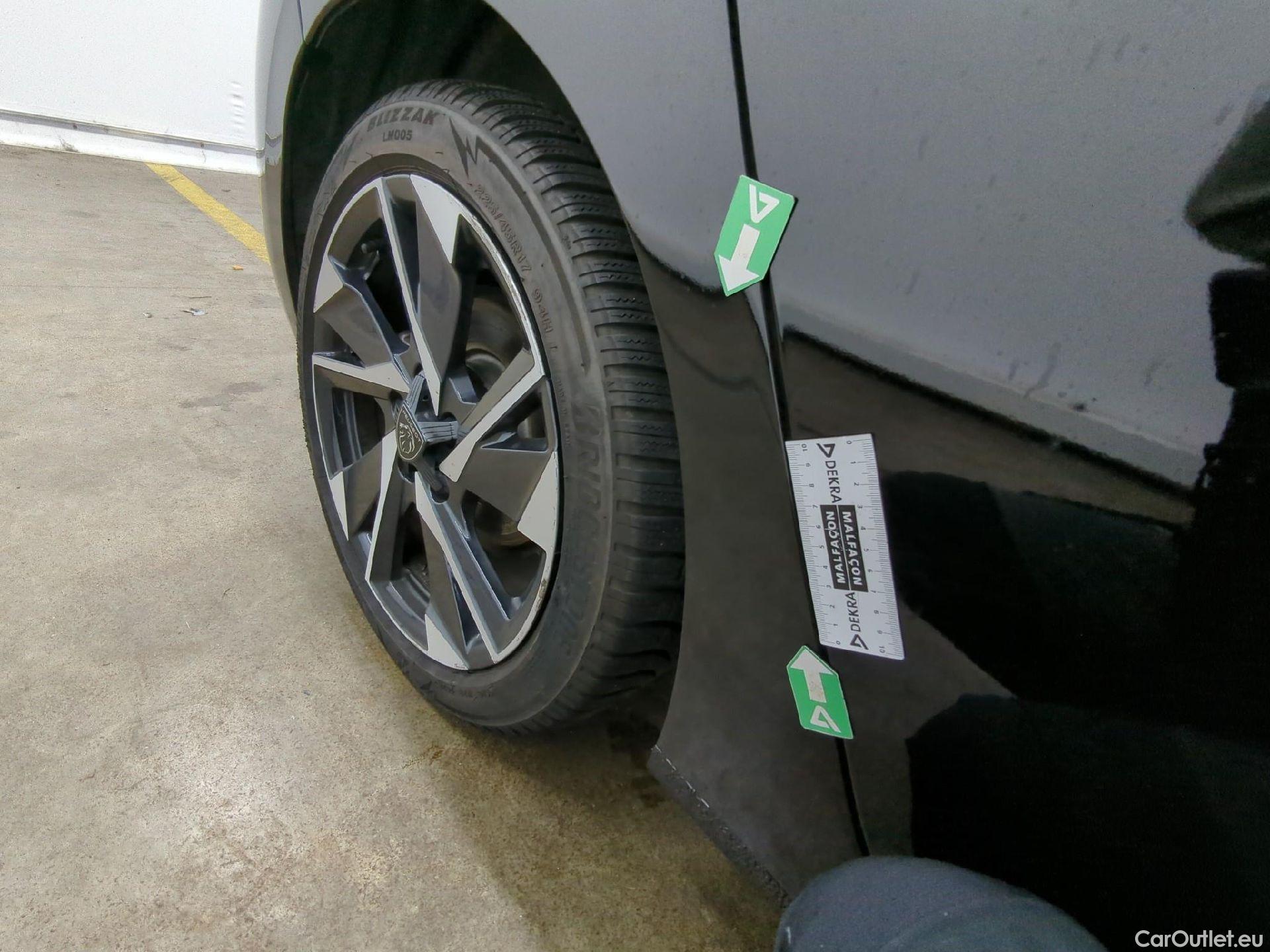  Peugeot  308  Allure Pack 1.2 PureTech 130CV BVA8 E6d #17