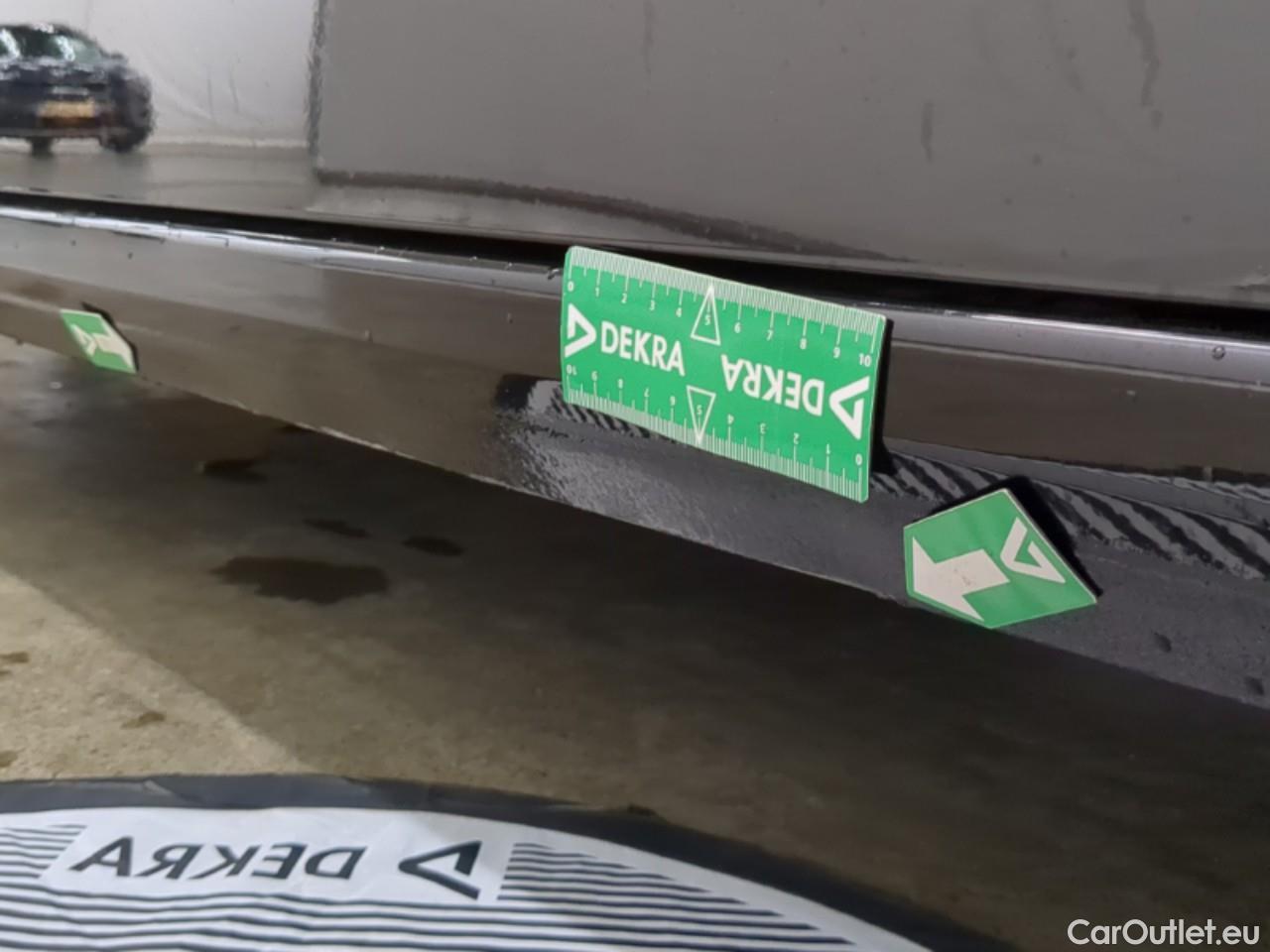  Peugeot  308  Allure Pack 1.2 PureTech 130CV BVA8 E6d #31