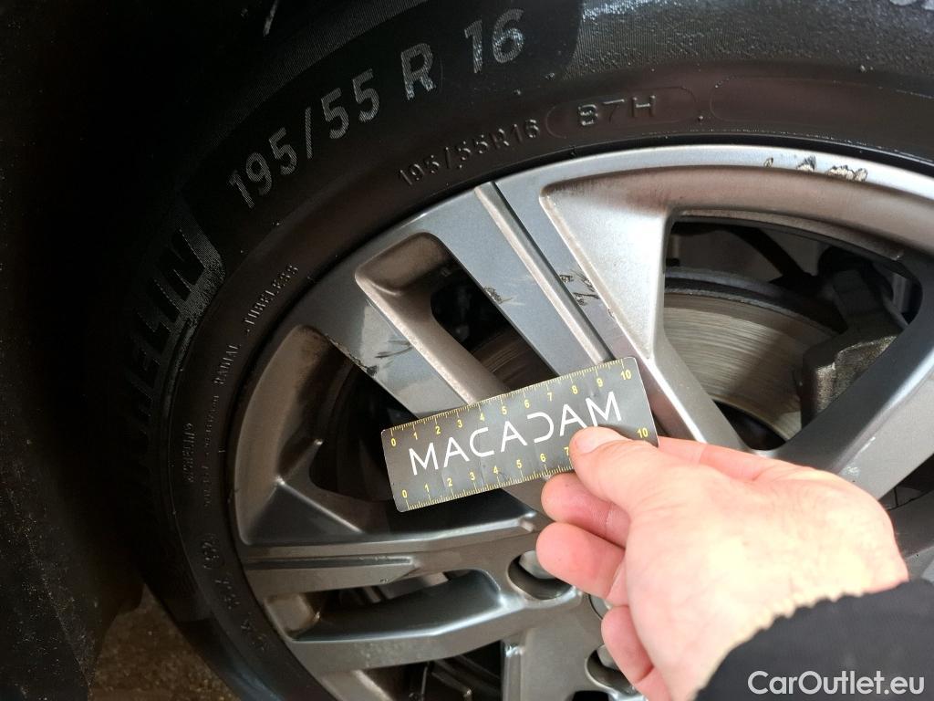  Peugeot  208  Active Pack 1.5 HDi 100CV BVM6 E6d #32