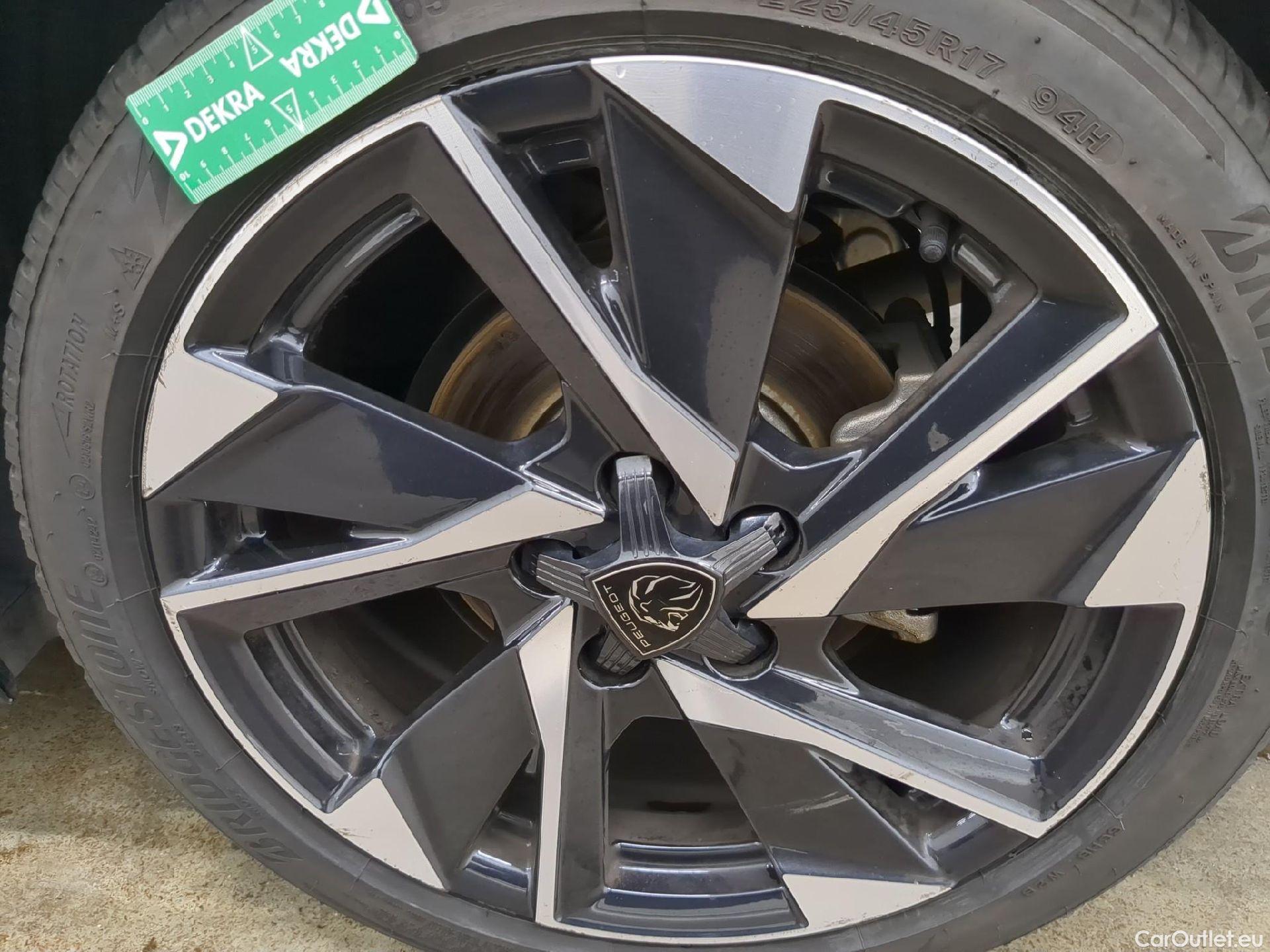  Peugeot  308  Allure Pack 1.2 PureTech 130CV BVA8 E6d #13