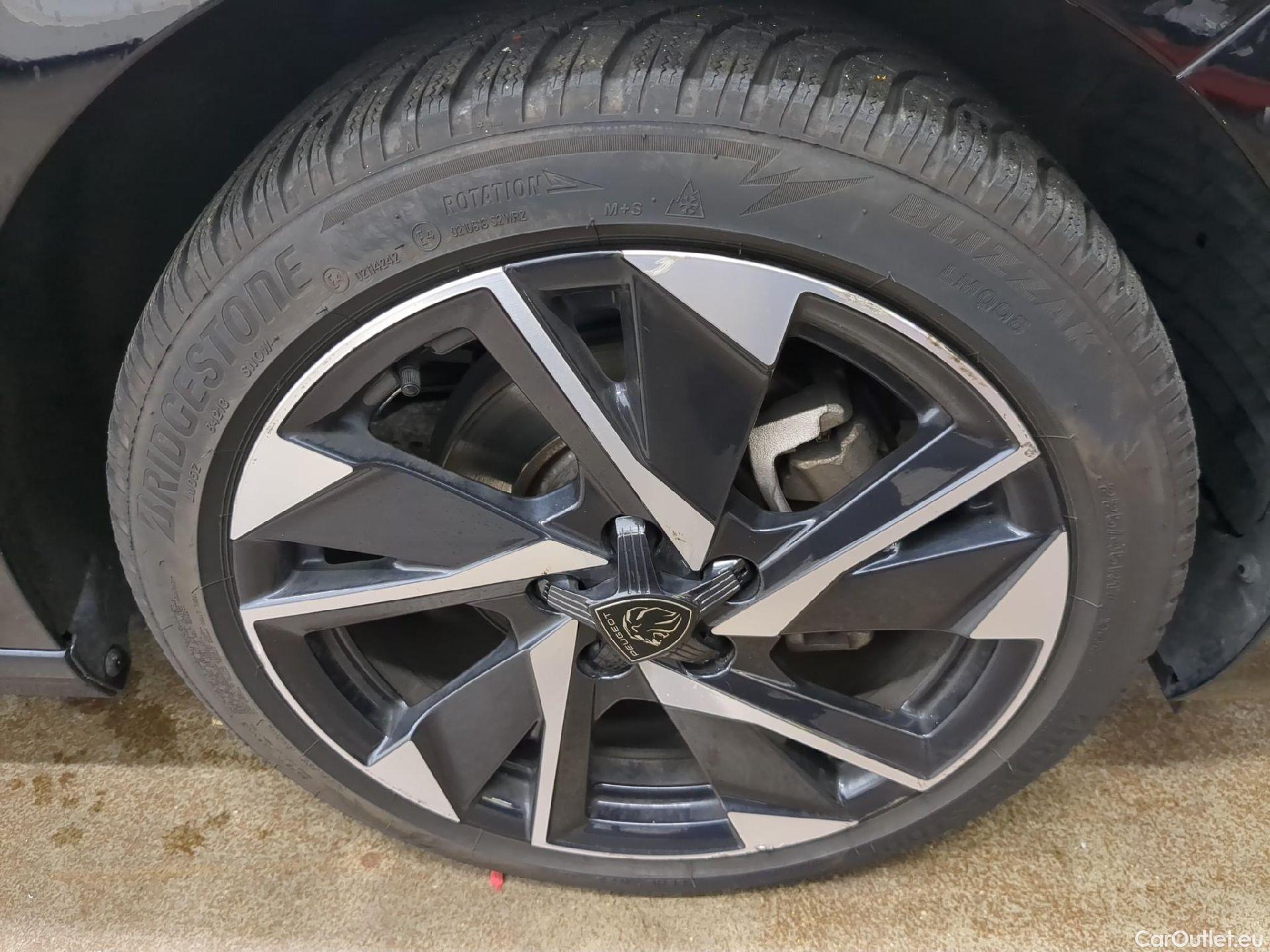  Peugeot  308  Allure Pack 1.2 PureTech 130CV BVA8 E6d #1