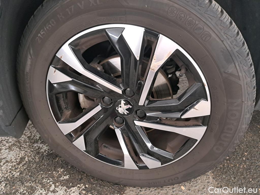  Peugeot  2008  Allure 1.2 PureTech 130CV BVM6 E6d #12