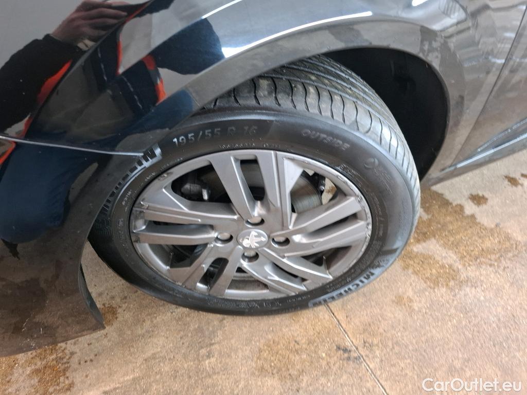  Peugeot  208  Active Pack 1.5 HDi 100CV BVM6 E6d #23