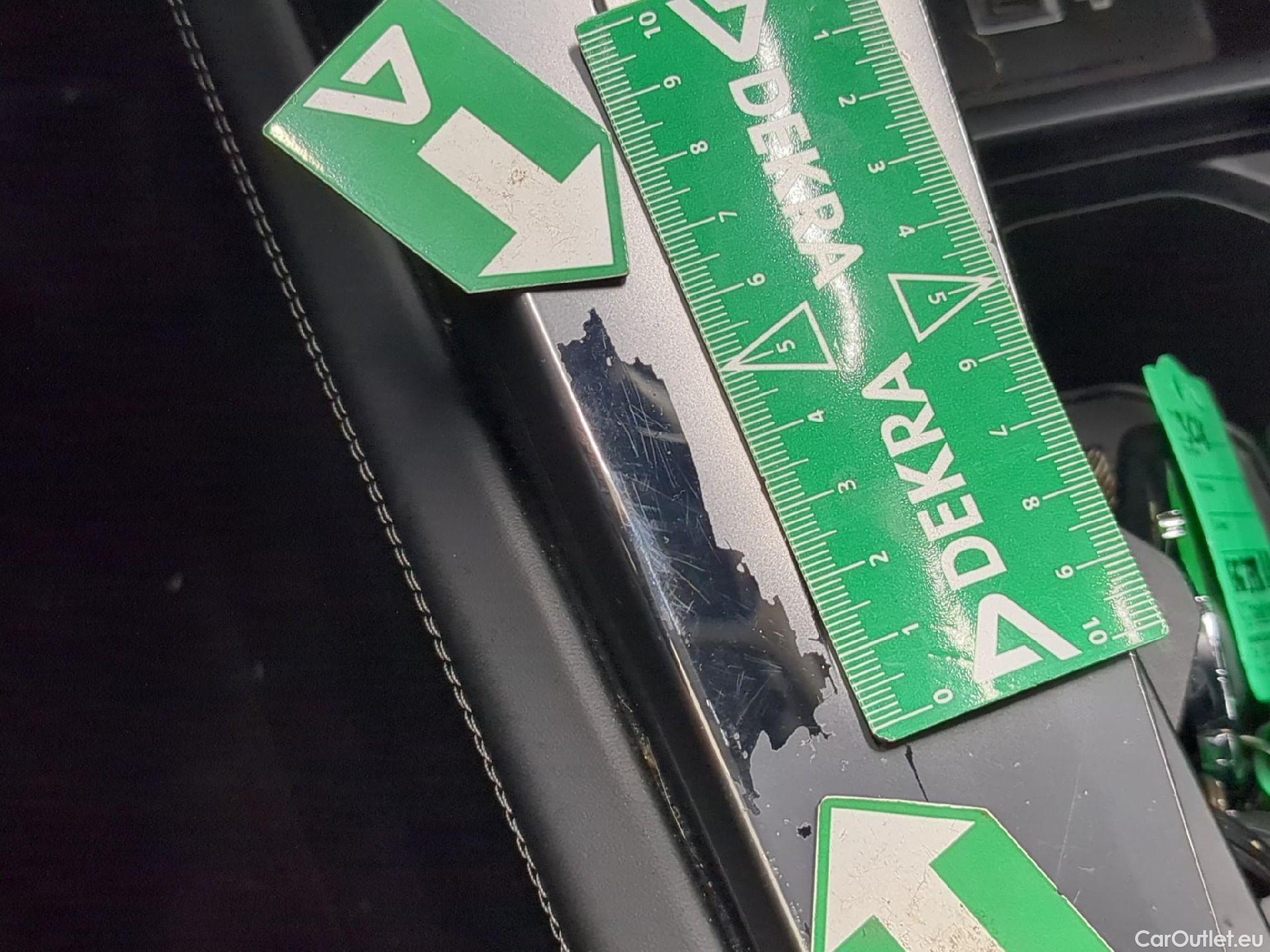  Peugeot  308  Allure Pack 1.2 PureTech 130CV BVA8 E6d #38