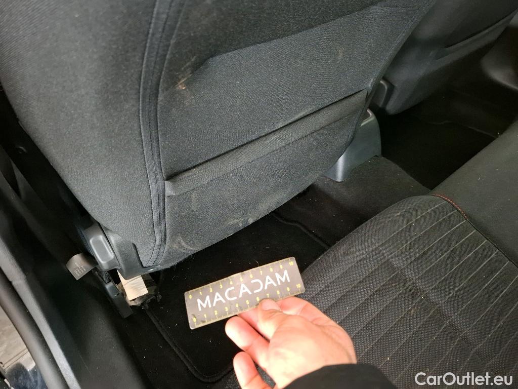  Peugeot  208  Active Pack 1.5 HDi 100CV BVM6 E6d #36