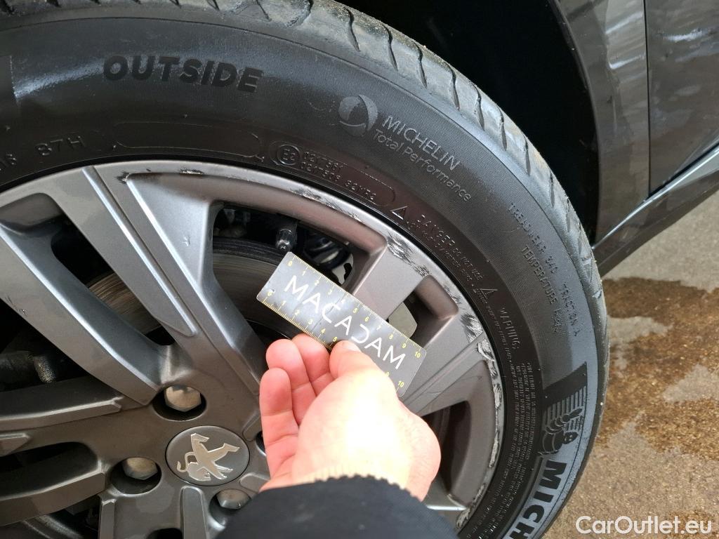  Peugeot  208  Active Pack 1.5 HDi 100CV BVM6 E6d #25