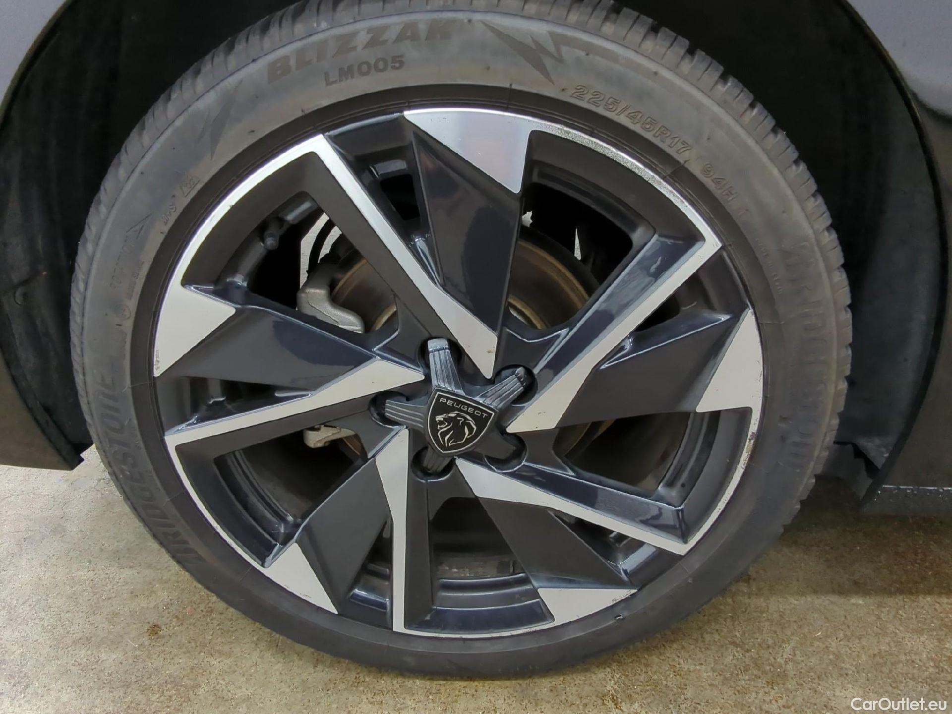  Peugeot  308  Allure Pack 1.2 PureTech 130CV BVA8 E6d #12