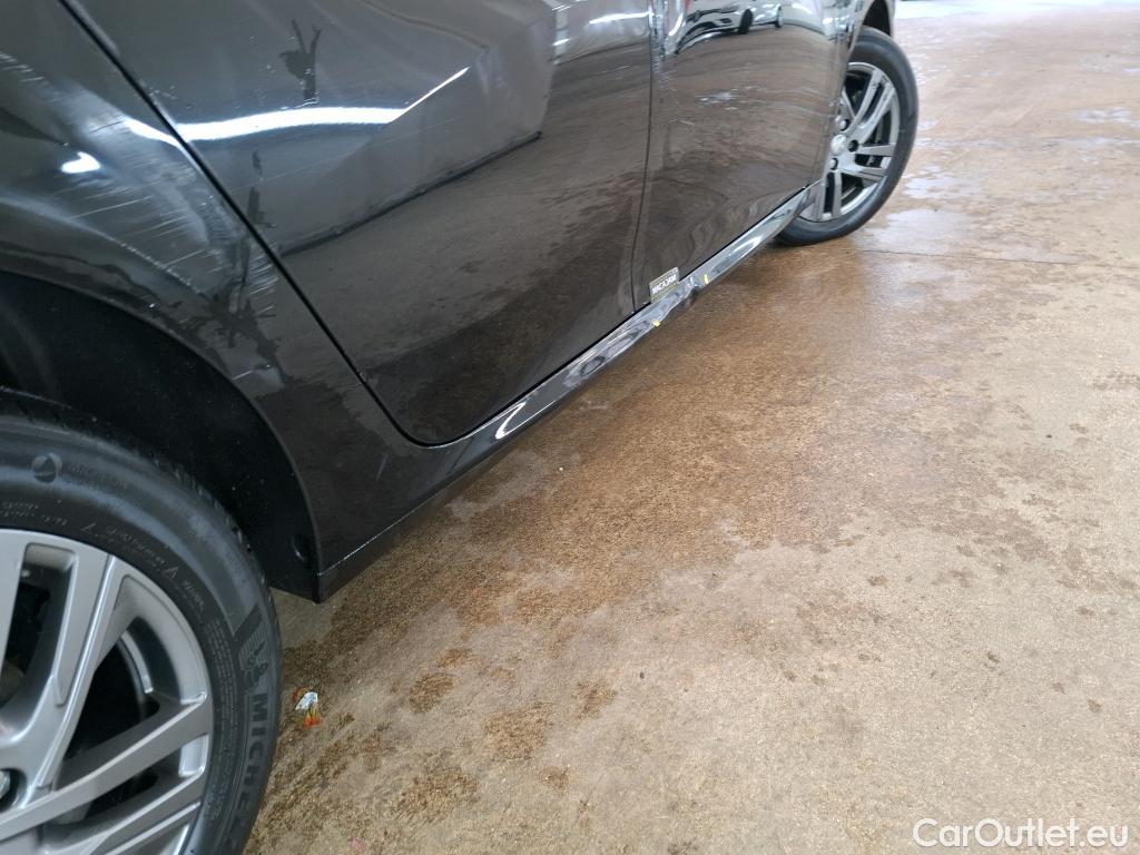  Peugeot  208  Active Pack 1.5 HDi 100CV BVM6 E6d #9